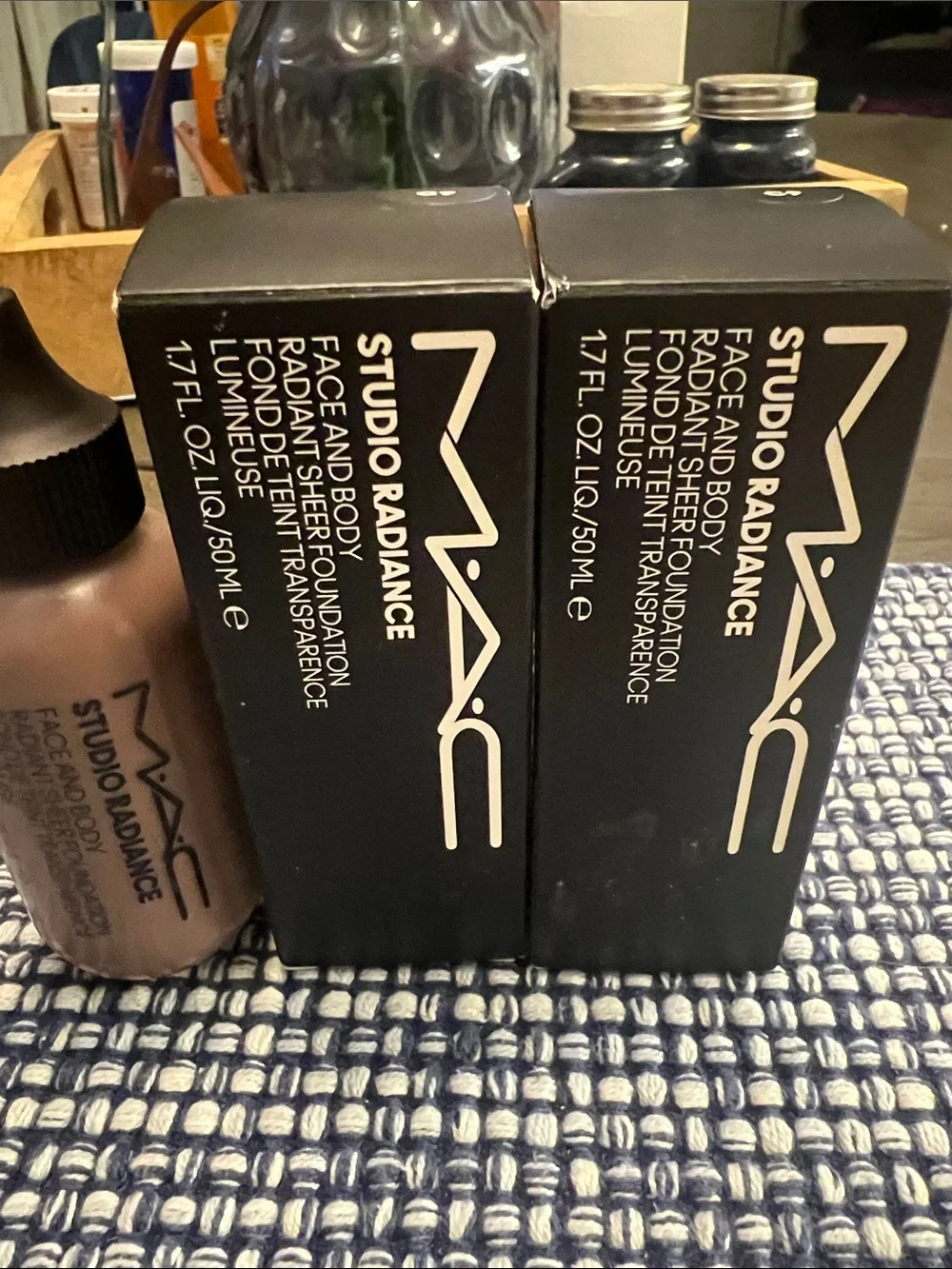 MAC Cosmetics Studio Radiance Face & Body Foundation - shade C9 lot of 2 BNIB
